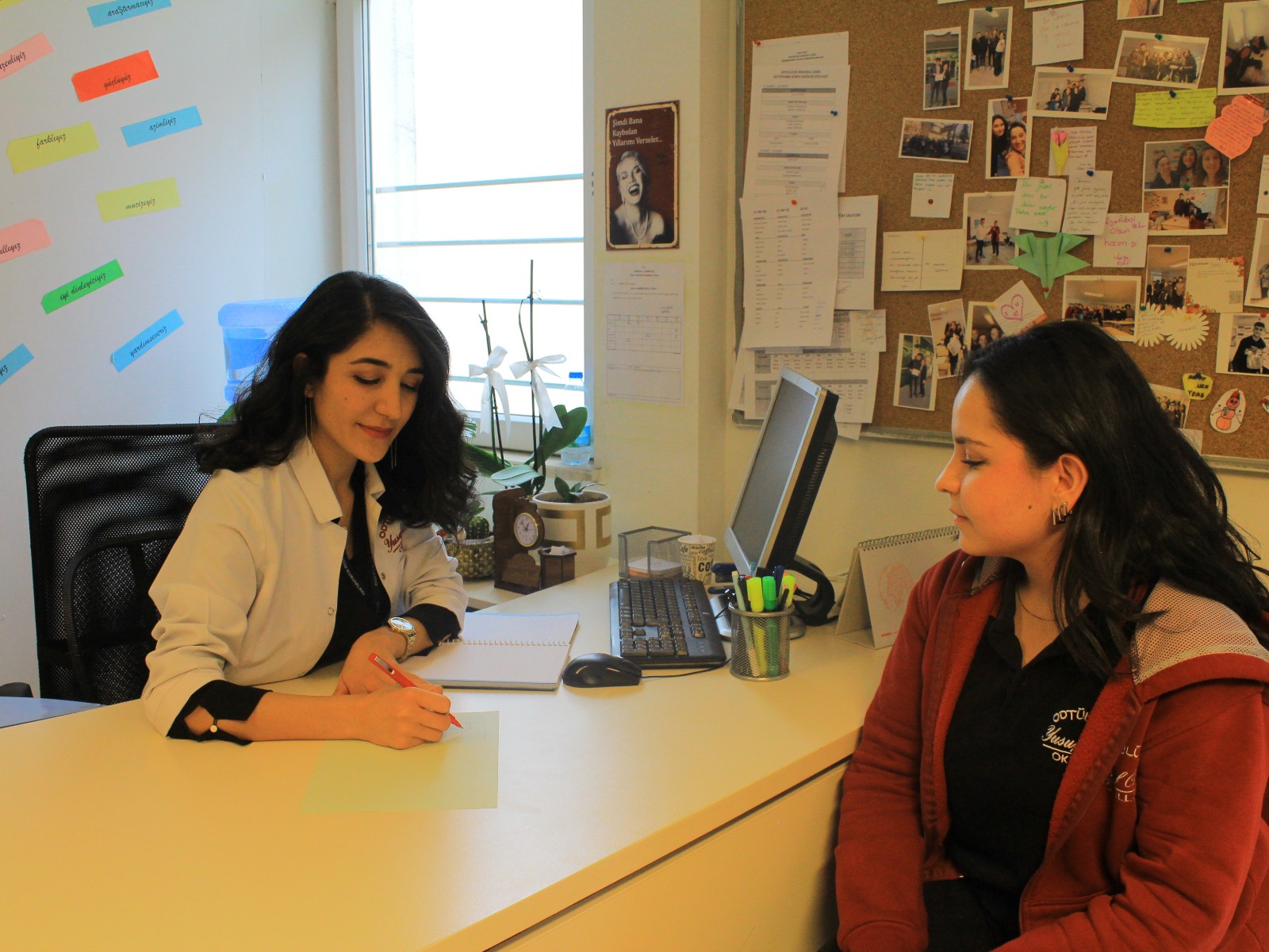 mixed vegetable salad in a mason jar.